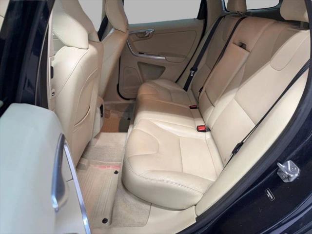 2016 Volvo XC60 T6 Drive-E Platinum