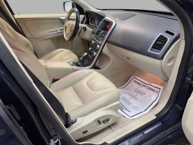 2016 Volvo XC60 T6 Drive-E Platinum