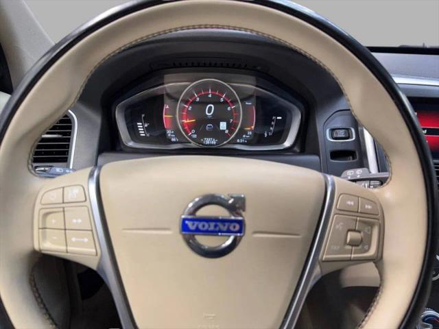 2016 Volvo XC60 T6 Drive-E Platinum