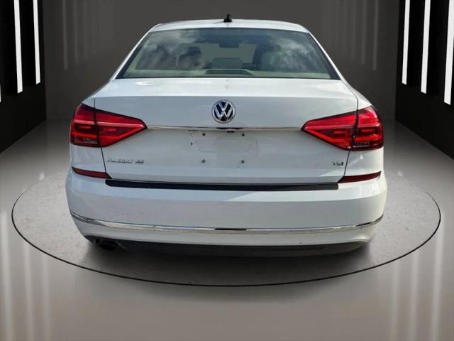 2016 Volkswagen Passat 1.8T SE