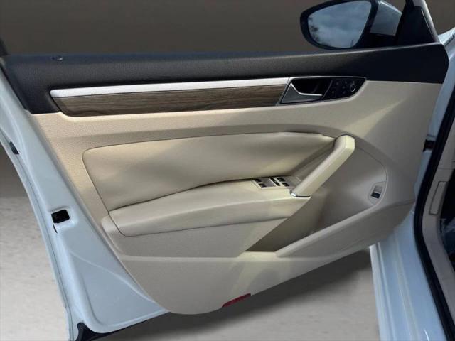 2016 Volkswagen Passat 1.8T SE