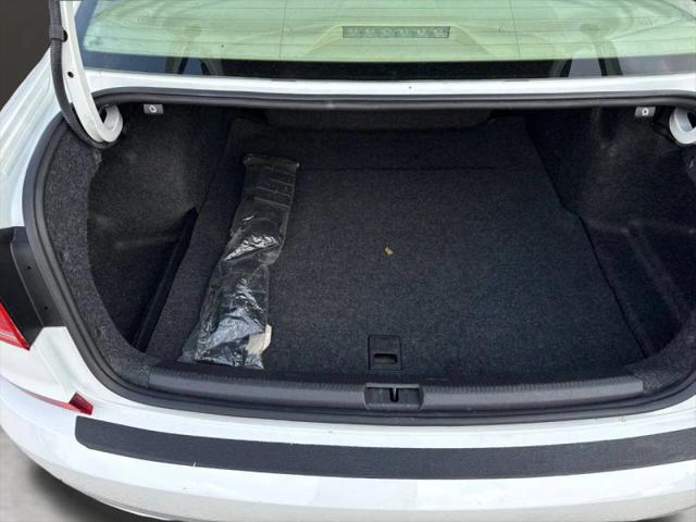 2016 Volkswagen Passat 1.8T SE