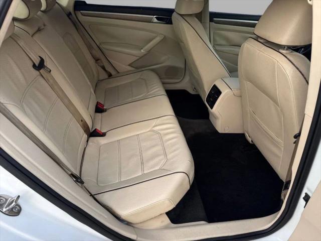 2016 Volkswagen Passat 1.8T SE