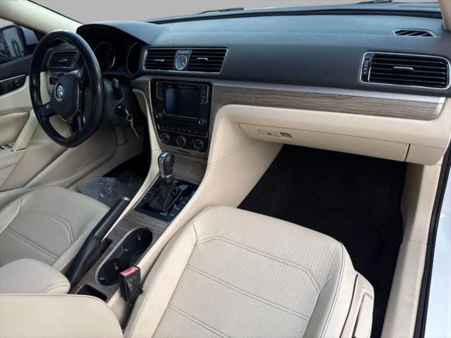 2016 Volkswagen Passat 1.8T SE