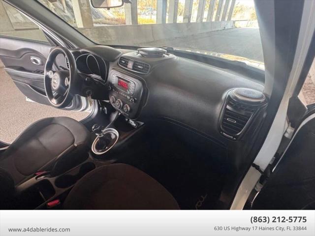 2016 Kia Soul Base