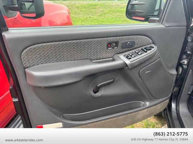 2003 Chevrolet Avalanche Base