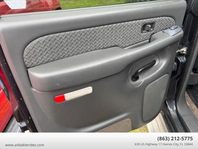 2003 Chevrolet Avalanche Base