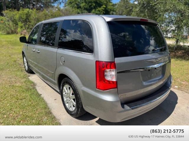 2016 Chrysler Town & Country Touring