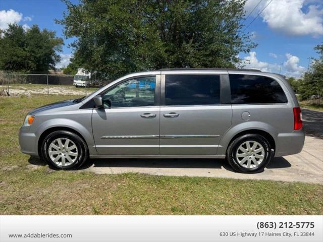 2016 Chrysler Town & Country Touring