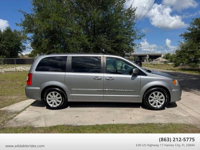 2016 Chrysler Town & Country Touring