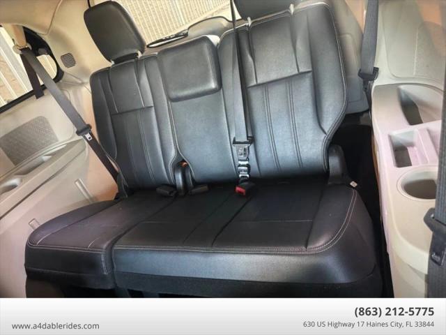 2016 Chrysler Town & Country Touring