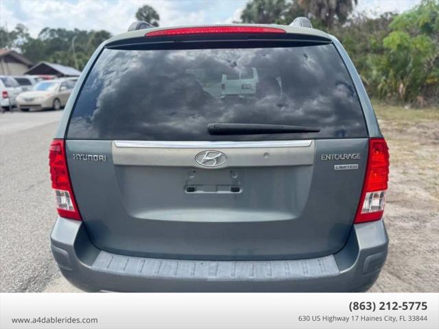 2007 Hyundai Entourage GLS