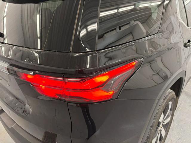 2023 Chevrolet Traverse AWD LT Leather