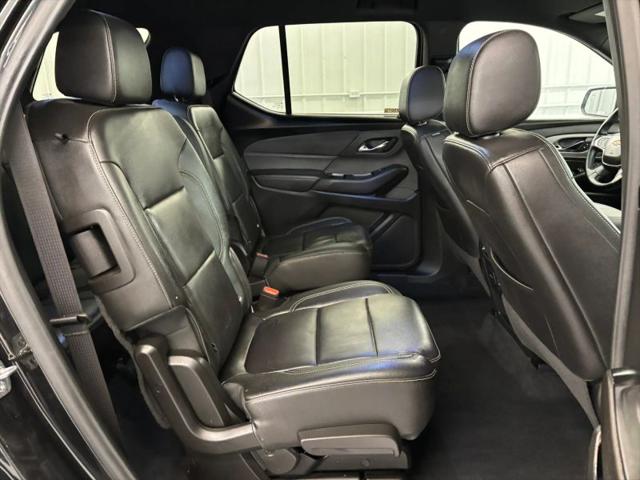 2023 Chevrolet Traverse AWD LT Leather