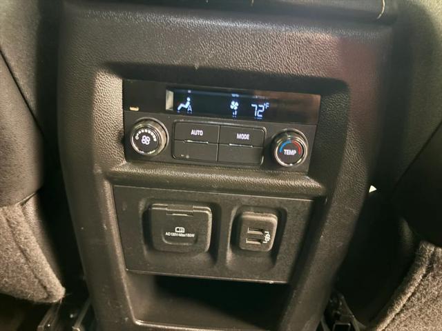 2023 Chevrolet Traverse AWD LT Leather