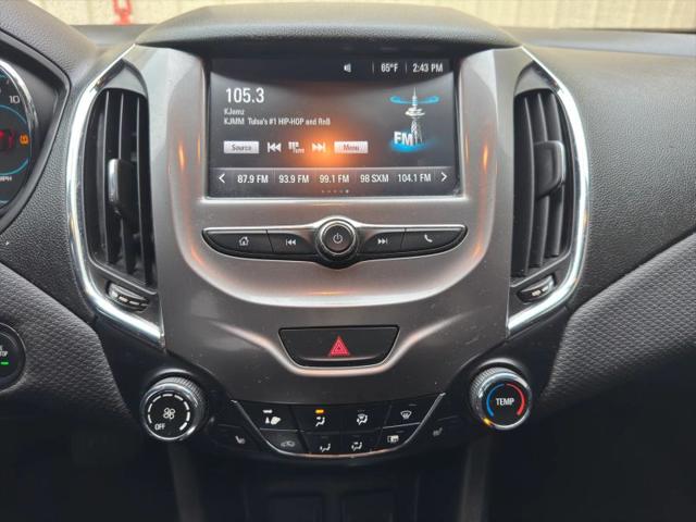 2017 Chevrolet Cruze LT Auto