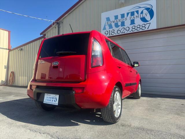 2011 Kia Soul +