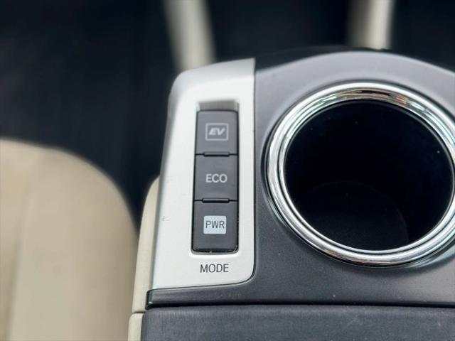 2012 Toyota Prius v Two