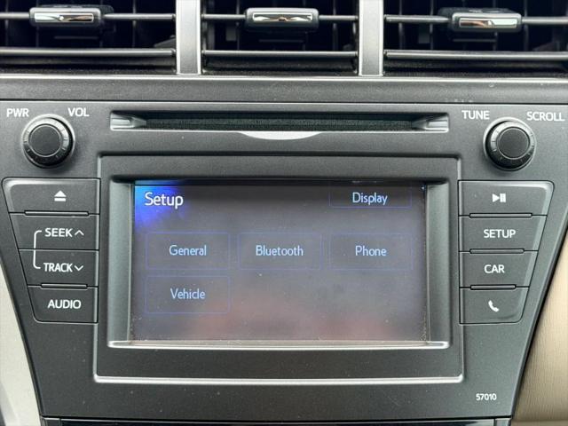 2012 Toyota Prius v Two
