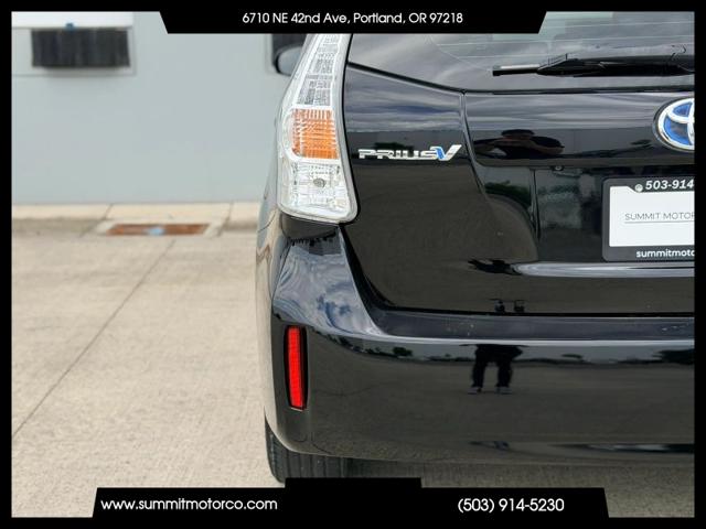 2012 Toyota Prius v Two