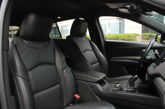 2023 Cadillac XT4 AWD Premium Luxury