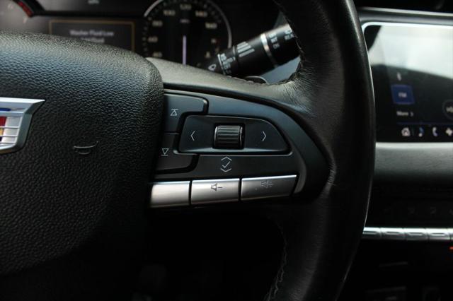2023 Cadillac XT4 AWD Premium Luxury