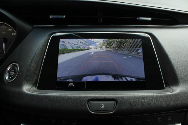2023 Cadillac XT4 AWD Premium Luxury