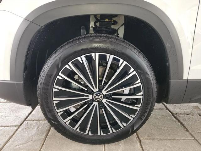 2025 Volkswagen Taos 1.5T SE