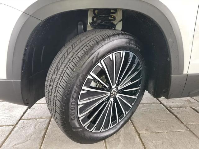 2025 Volkswagen Taos 1.5T SE