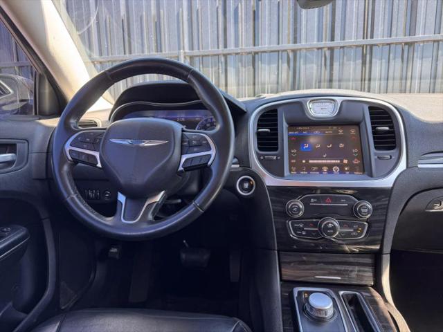2016 Chrysler 300 Limited