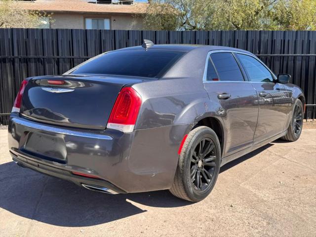 2016 Chrysler 300 Limited