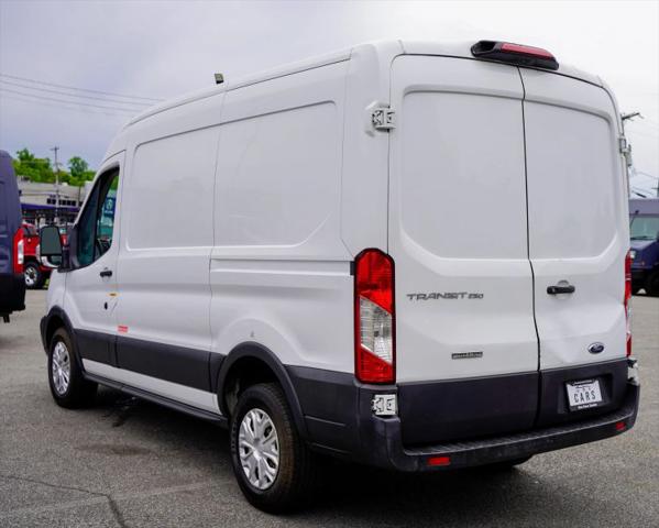 2018 Ford Transit Medium Roof w/Sliding Side Door w/RWB
