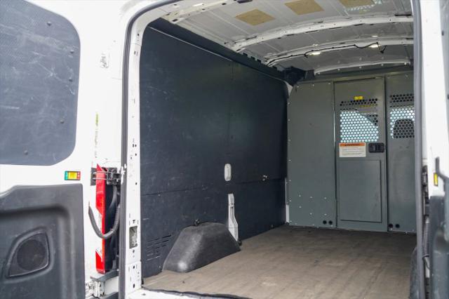 2018 Ford Transit Medium Roof w/Sliding Side Door w/RWB