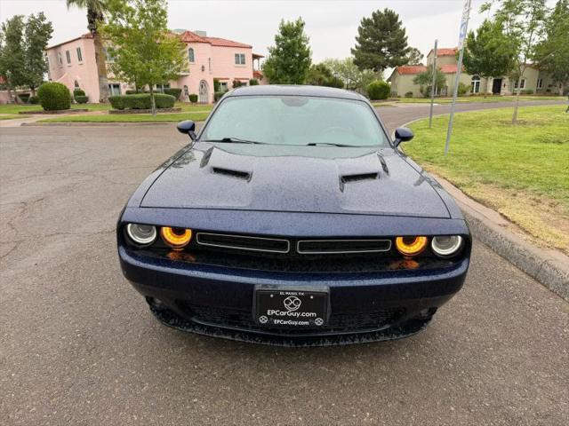 2016 Dodge Challenger SXT Plus