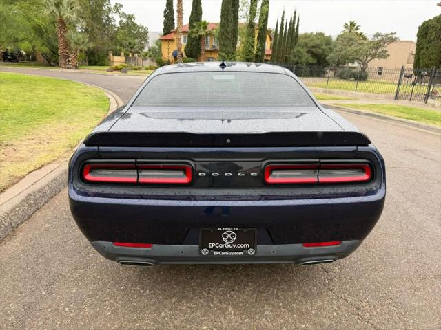 2016 Dodge Challenger SXT Plus