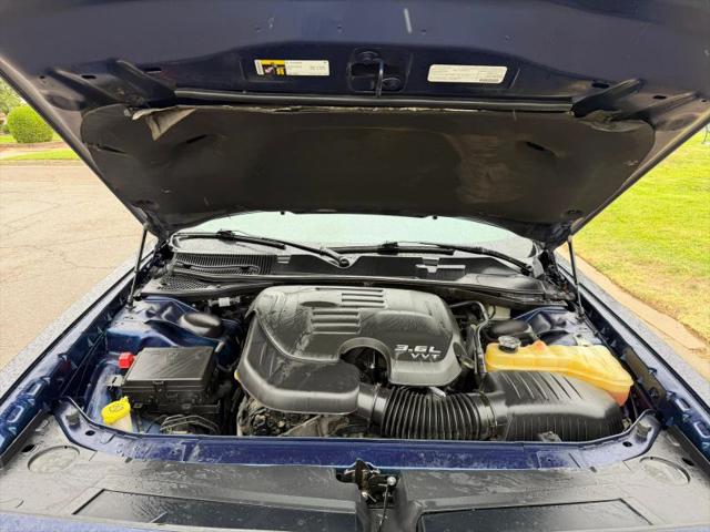2016 Dodge Challenger SXT Plus