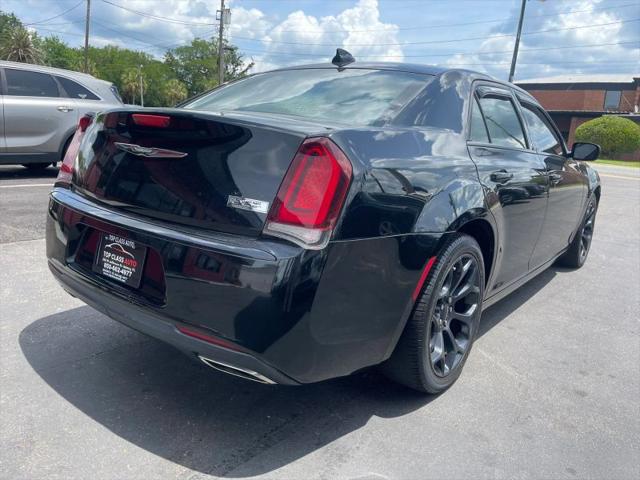2019 Chrysler 300 Touring