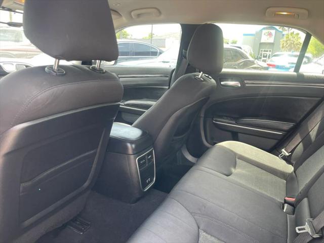 2019 Chrysler 300 Touring