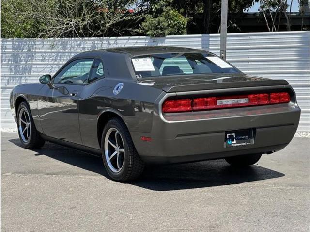 2010 Dodge Challenger SE