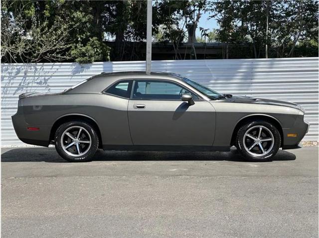 2010 Dodge Challenger SE