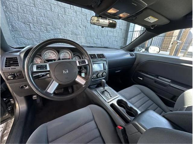 2010 Dodge Challenger SE