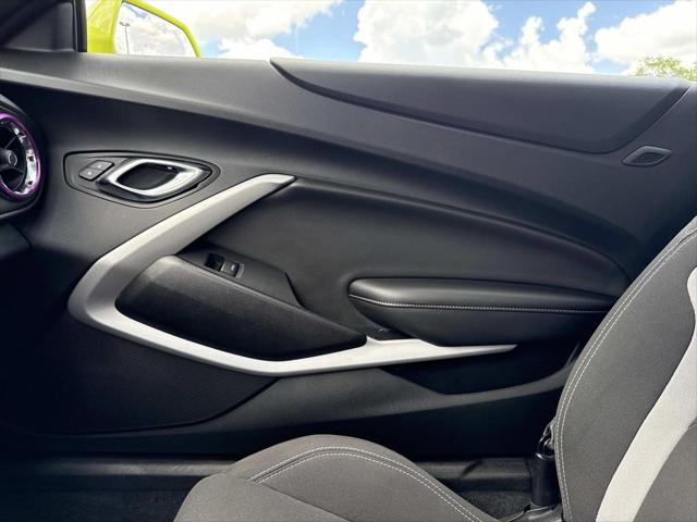 2020 Chevrolet Camaro RWD Convertible 1LT