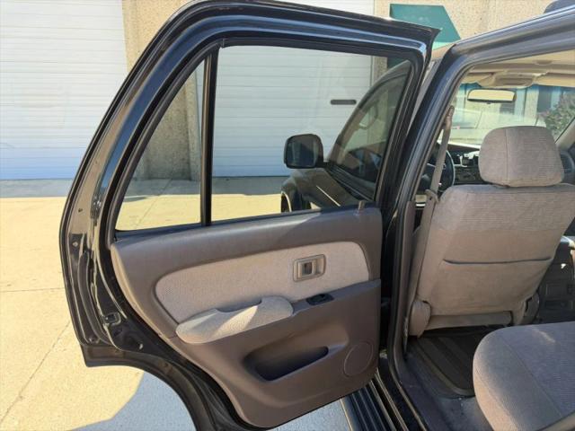 2000 Toyota 4Runner SR5