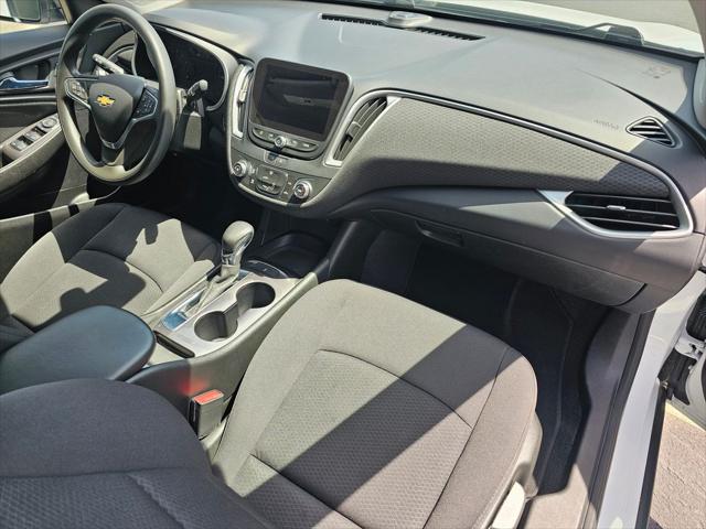 2022 Chevrolet Malibu FWD LS