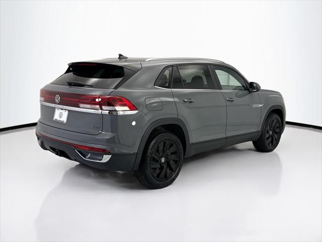 2026 Volkswagen Atlas Cross Sport SE with Technology