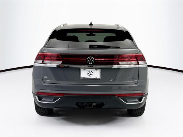 2026 Volkswagen Atlas Cross Sport SE with Technology