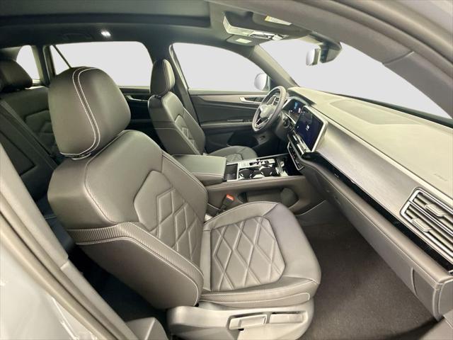 2026 Volkswagen Atlas Cross Sport SE with Technology