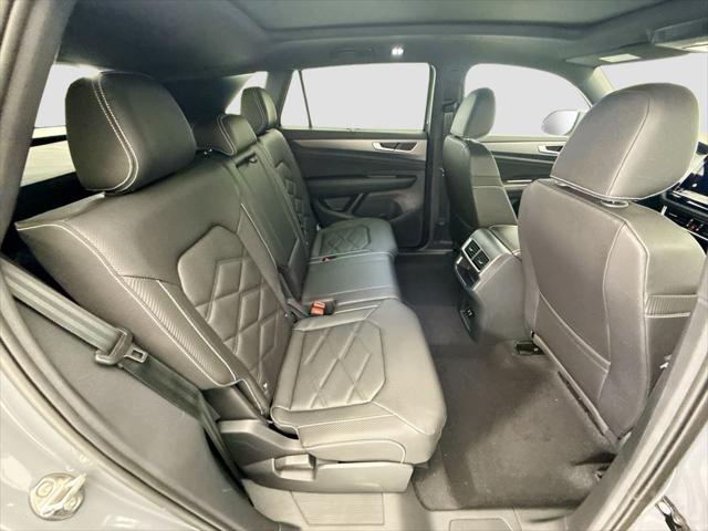 2026 Volkswagen Atlas Cross Sport SE with Technology