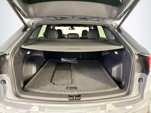 2026 Volkswagen Atlas Cross Sport SE with Technology