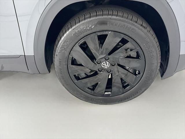 2026 Volkswagen Atlas Cross Sport SE with Technology